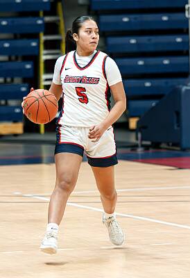 11: BrookdaleBasketball_2026-11