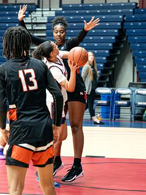 16: BrookdaleBasketball_2026-16