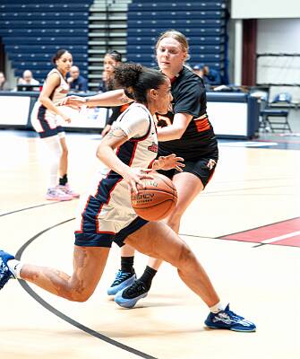 18: BrookdaleBasketball_2026-18