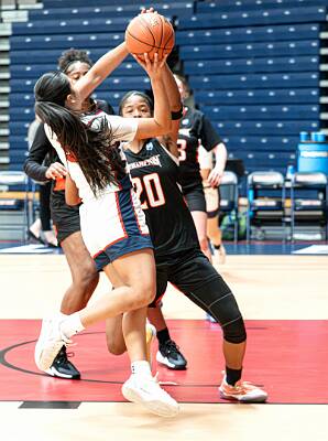 22: BrookdaleBasketball_2026-22