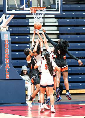 37: BrookdaleBasketball_2026-37