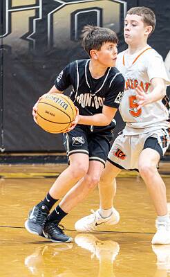 28: ptPleasantBasketball-94