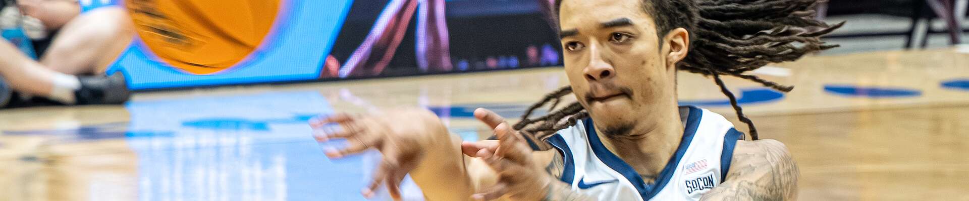 Click to show or hide the buttons